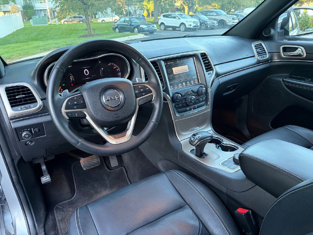 Photo 13 of this JEEP GRAND CHEROKEE