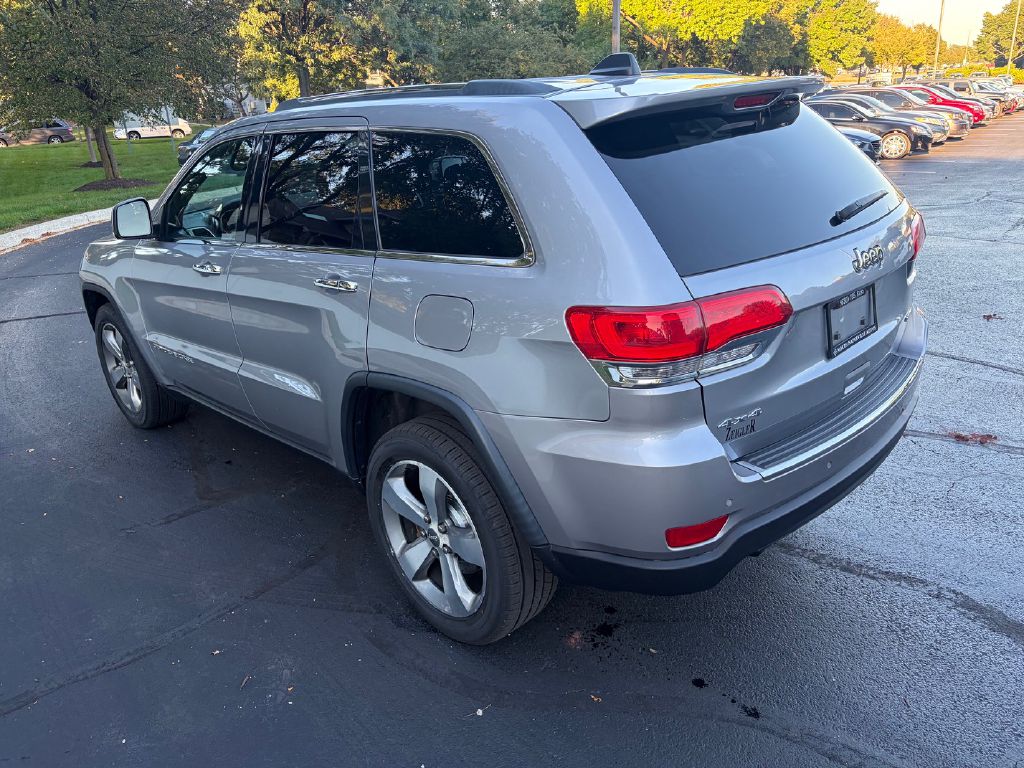 Photo 38 of this JEEP GRAND CHEROKEE