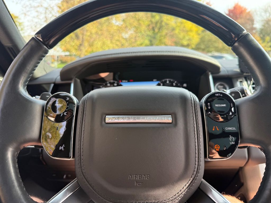 Photo 12 of this LAND ROVER RANGE ROVER