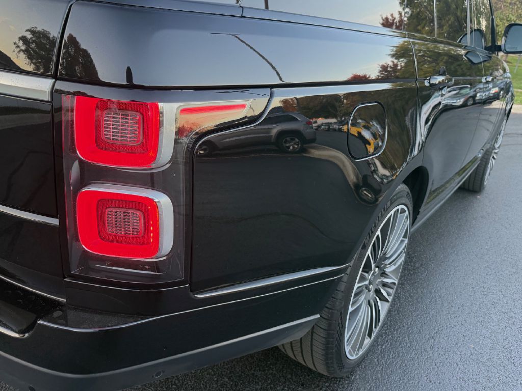 Photo 23 of this LAND ROVER RANGE ROVER