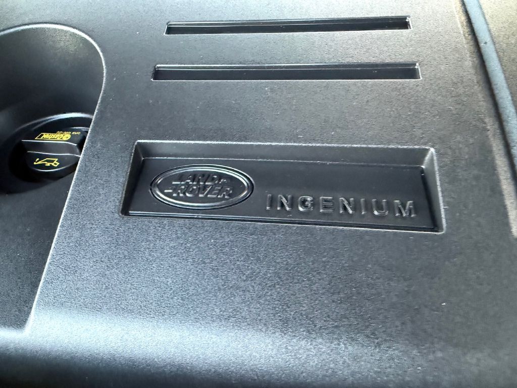 Photo 37 of this LAND ROVER RANGE ROVER