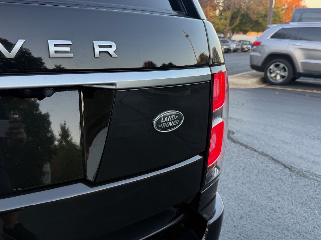Photo 43 of this LAND ROVER RANGE ROVER