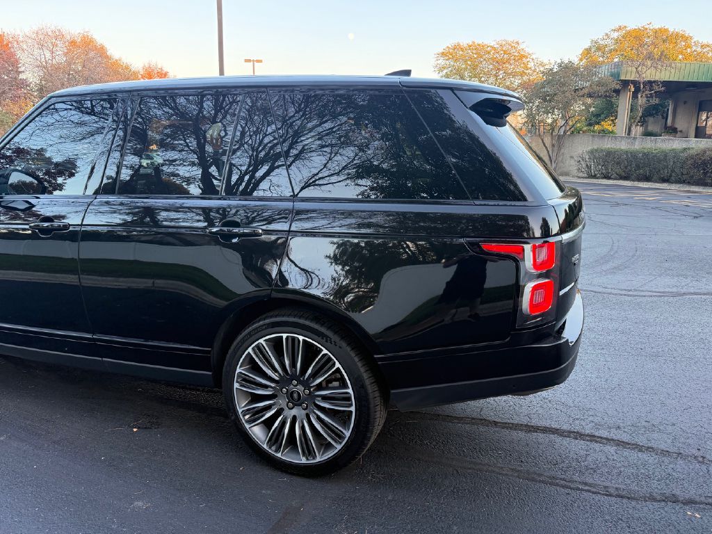 Photo 8 of this LAND ROVER RANGE ROVER