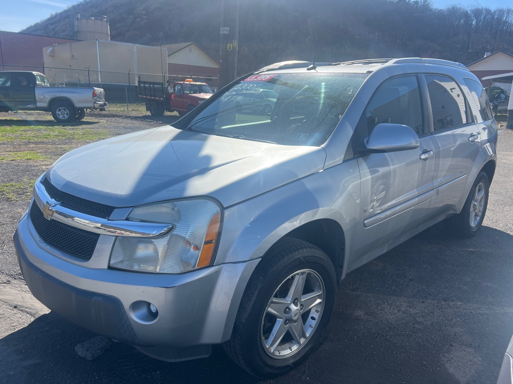 Photo 4 of this CHEVROLET EQUINOX