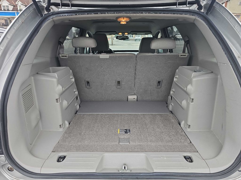 Photo 8 of this CHEVROLET EQUINOX