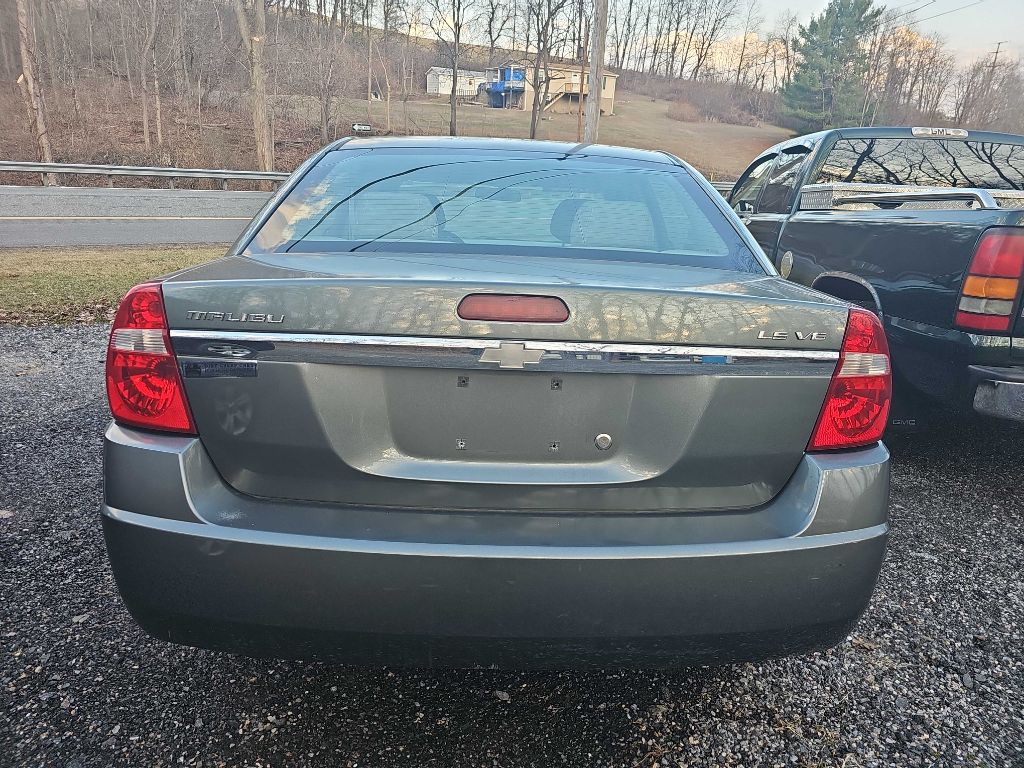 Photo 9 of this CHEVROLET MALIBU