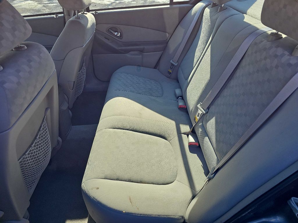 Photo 6 of this CHEVROLET MALIBU