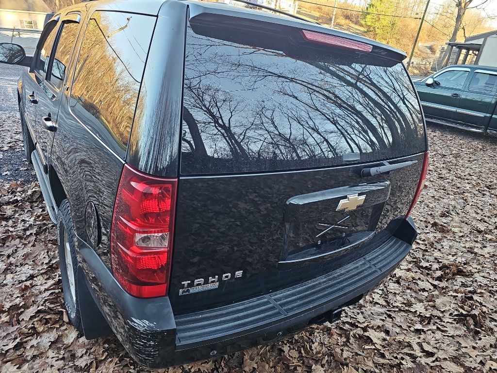 Photo 10 of this CHEVROLET TAHOE