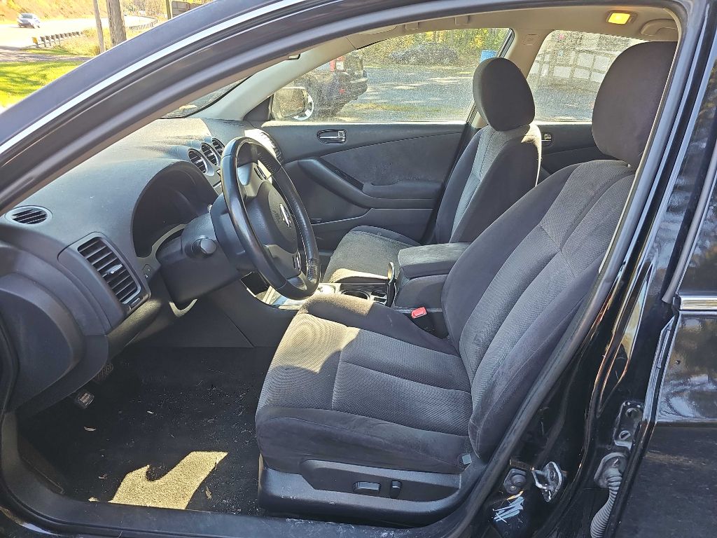 Photo 6 of this NISSAN ALTIMA