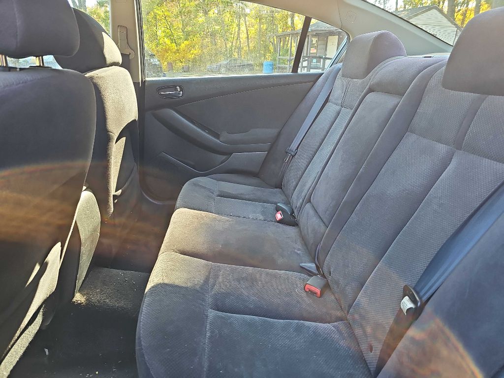 Photo 8 of this NISSAN ALTIMA