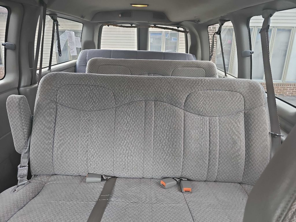Photo 8 of this CHEVROLET EXPRESS G2500