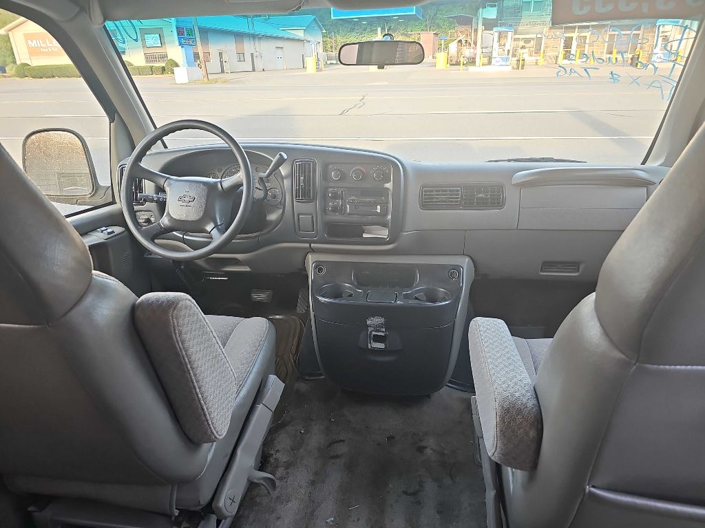 Photo 7 of this CHEVROLET EXPRESS G2500