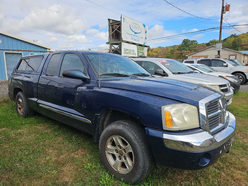 Photo 2 of this DODGE DAKOTA