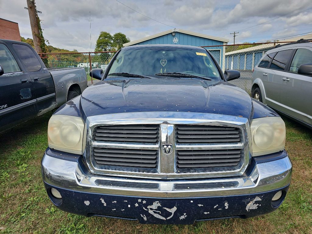 2005 DODGE DAKOTA