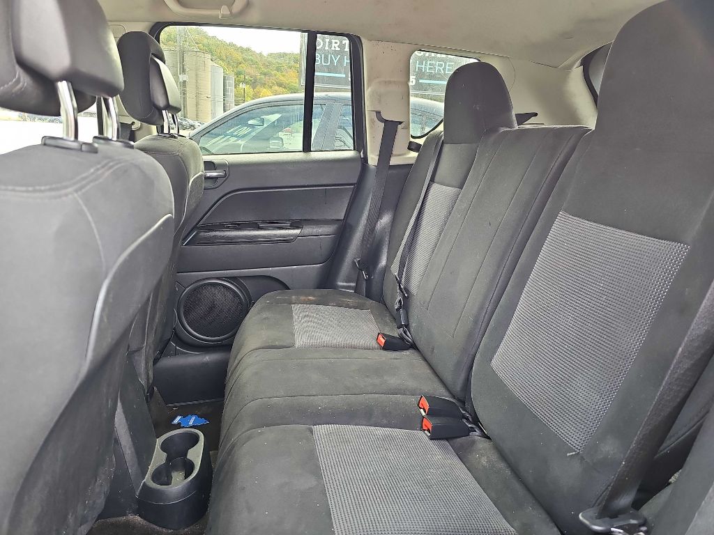 Photo 8 of this JEEP COMPASS