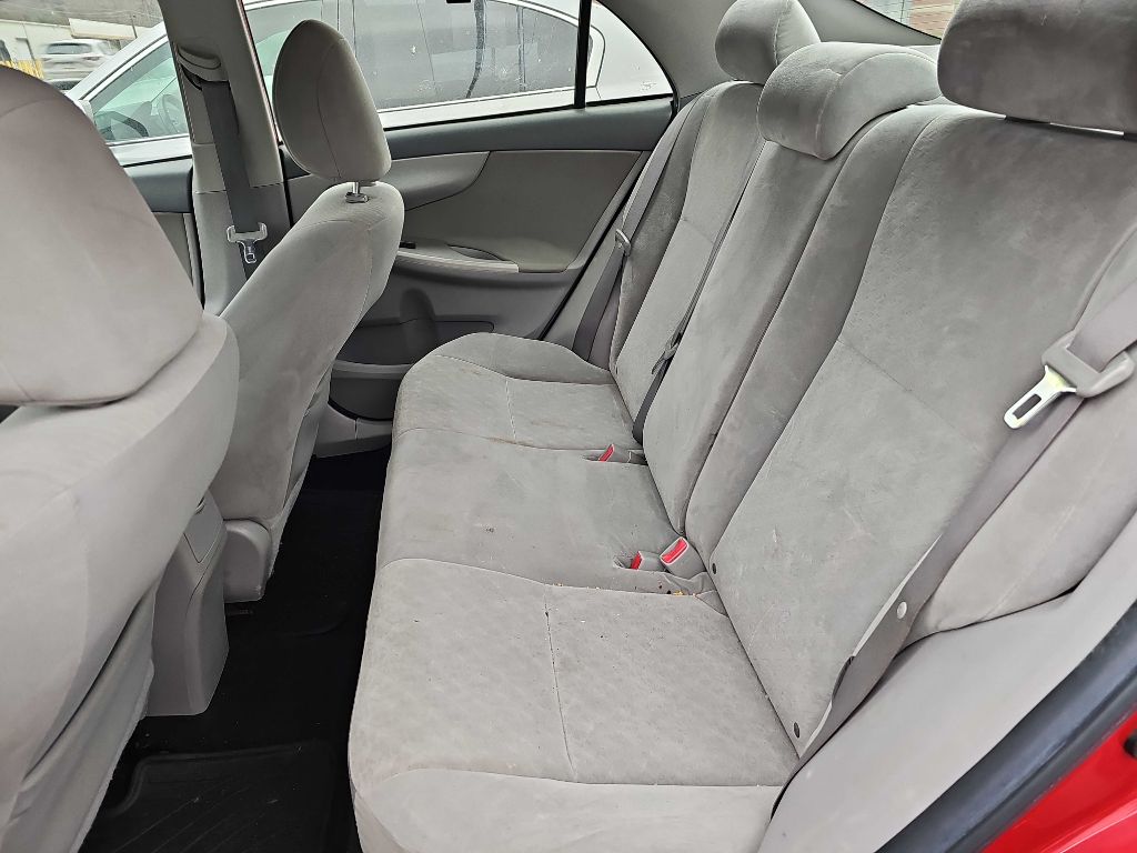 Photo 8 of this TOYOTA COROLLA