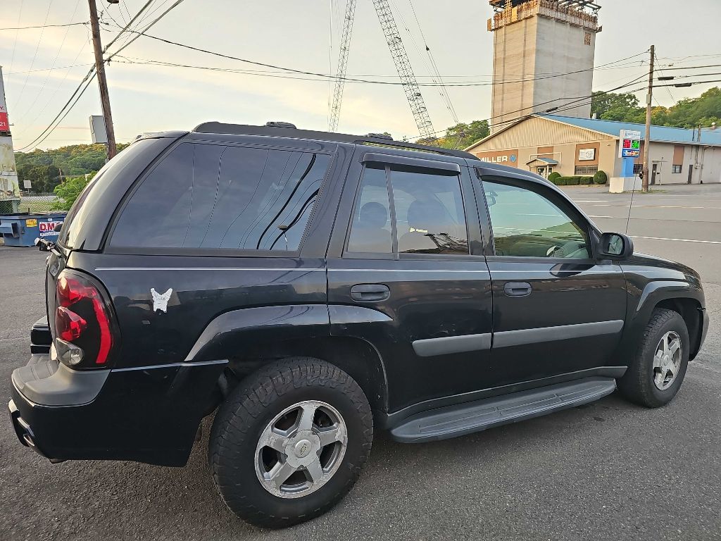 Photo 11 of this CHEVROLET TRAILBLAZER