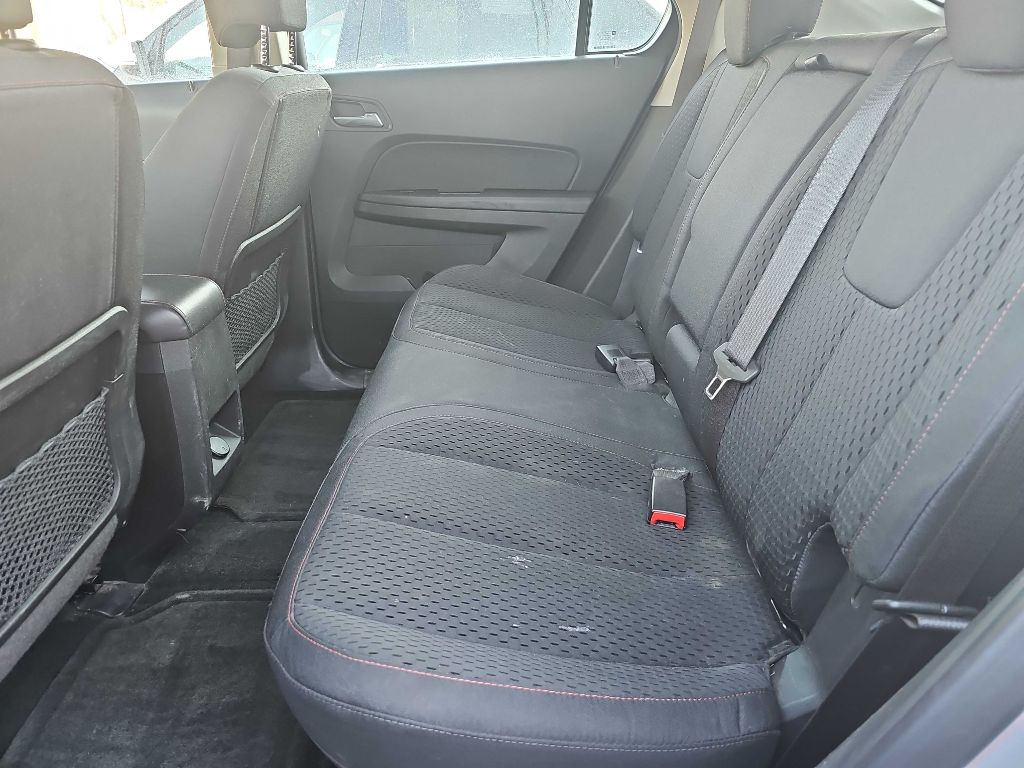 Photo 8 of this CHEVROLET EQUINOX