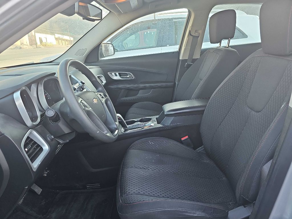 Photo 6 of this CHEVROLET EQUINOX