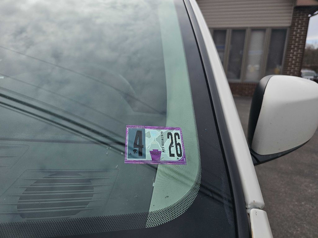 Photo 4 of this DODGE GRAND CARAVAN