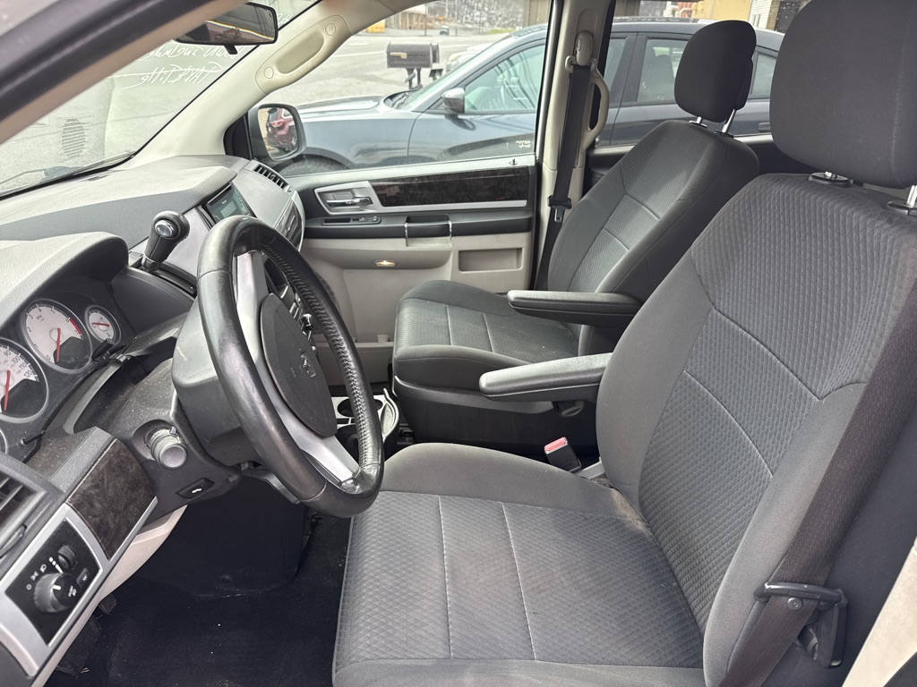 Photo 6 of this DODGE GRAND CARAVAN