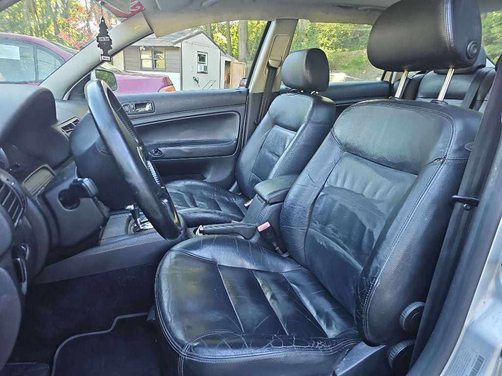 Photo 6 of this VOLKSWAGEN PASSAT