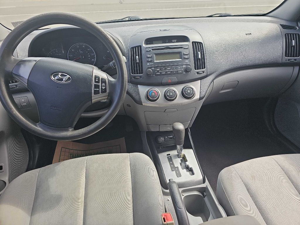 Photo 7 of this HYUNDAI ELANTRA