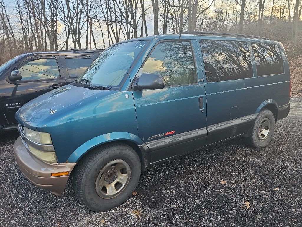 Photo 4 of this CHEVROLET ASTRO