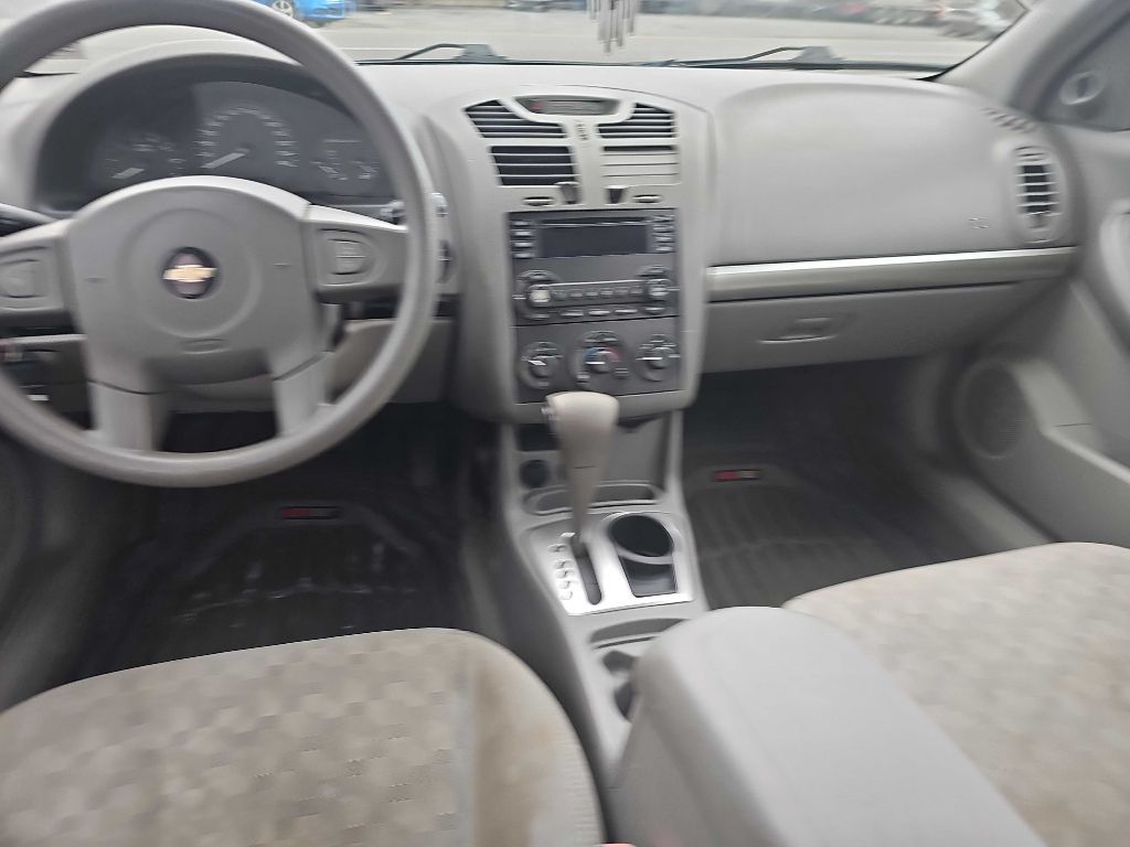 Photo 14 of this CHEVROLET MALIBU