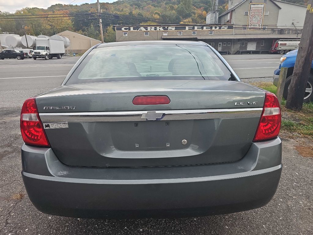 Photo 17 of this CHEVROLET MALIBU