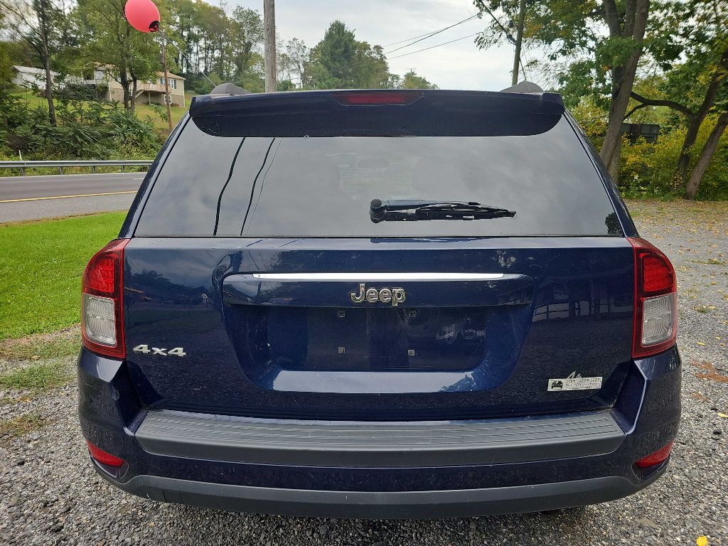 Photo 10 of this JEEP COMPASS