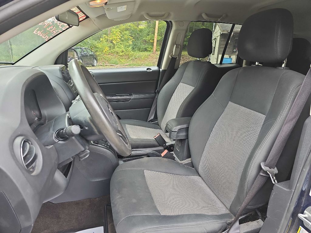 Photo 6 of this JEEP COMPASS