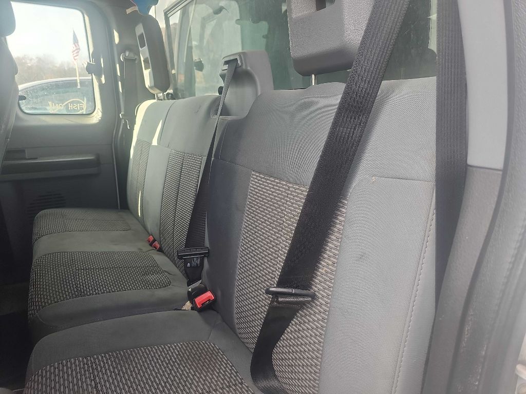 Photo 7 of this FORD F250