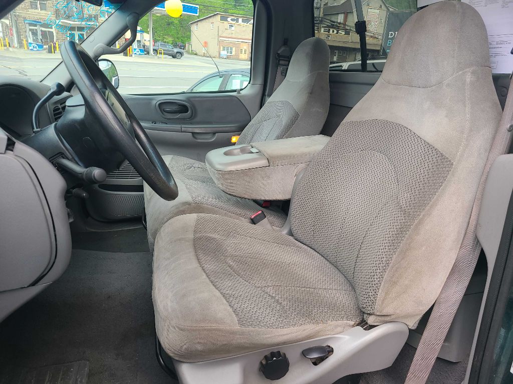 Photo 5 of this FORD F150