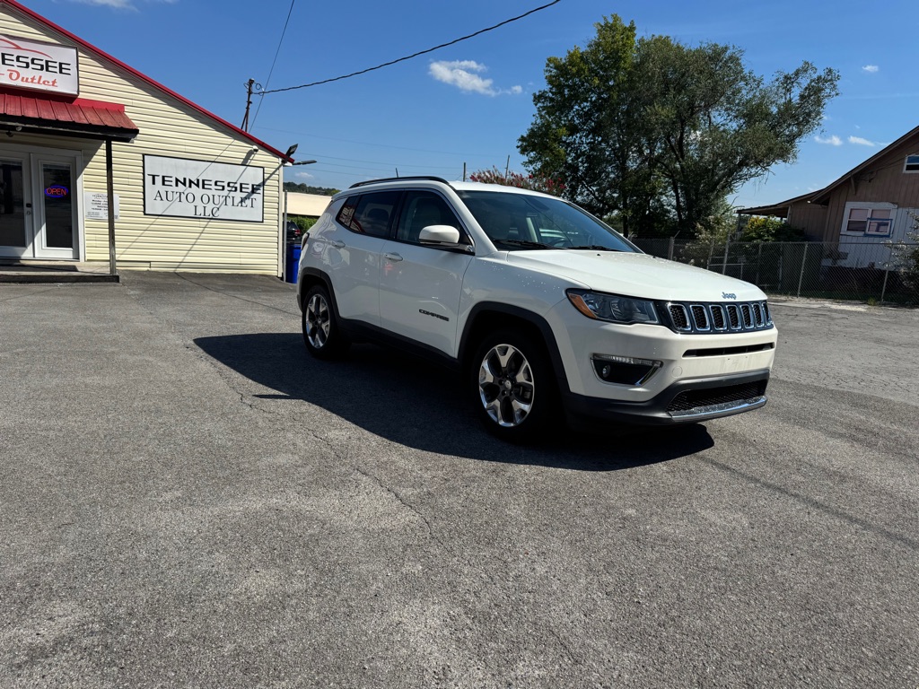 Photo 2 of this JEEP COMPASS