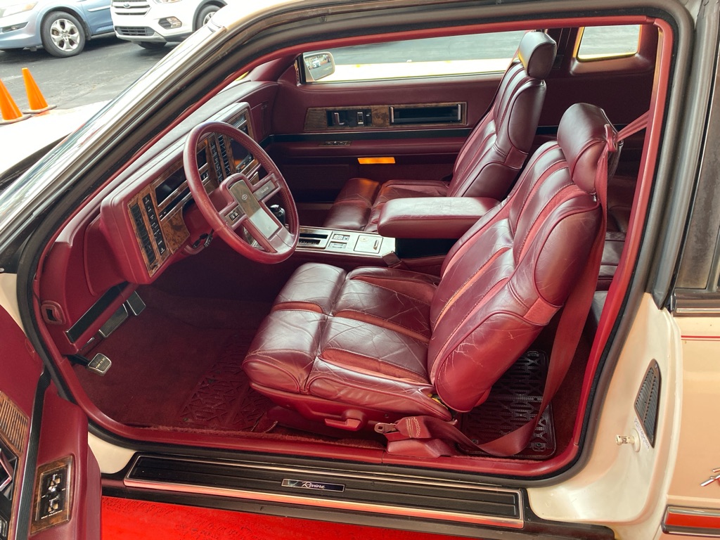 Photo 8 of this BUICK RIVIERA