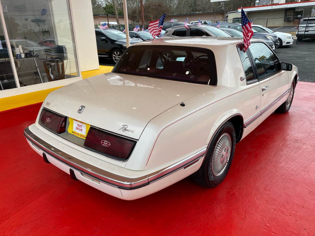 Photo 5 of this BUICK RIVIERA
