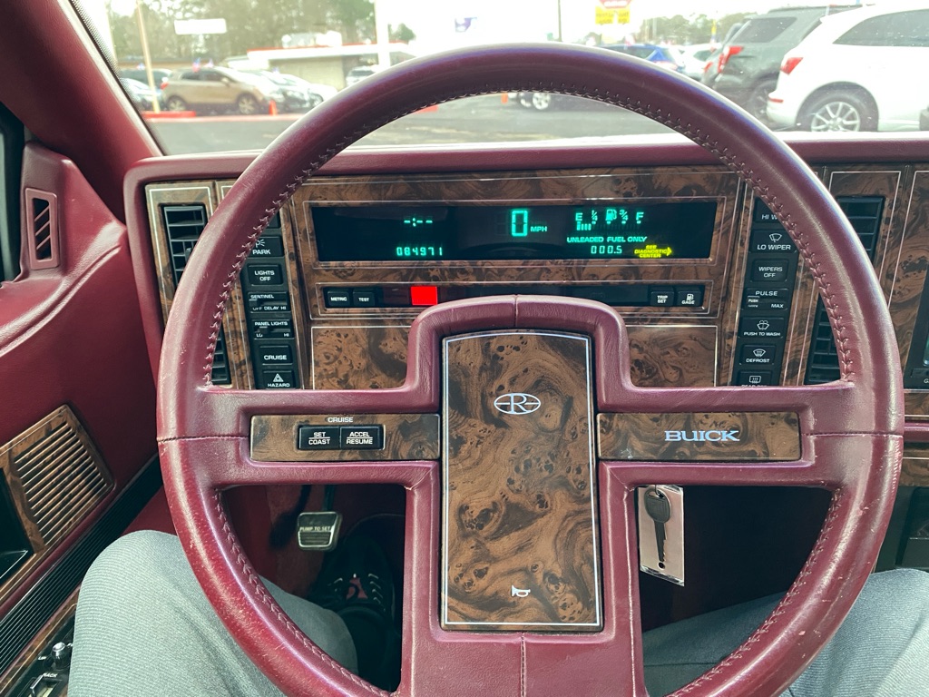 Photo 12 of this BUICK RIVIERA