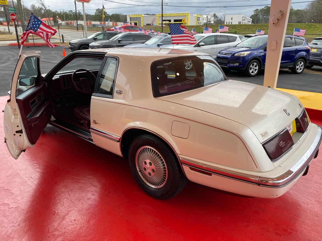 Photo 7 of this BUICK RIVIERA