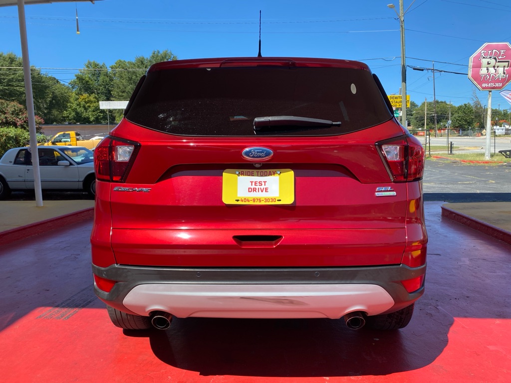 Photo 5 of this FORD ESCAPE