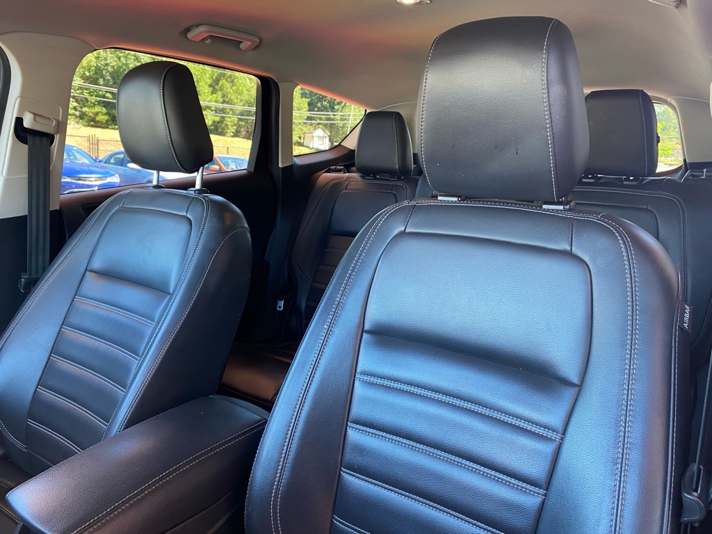 Photo 13 of this FORD ESCAPE