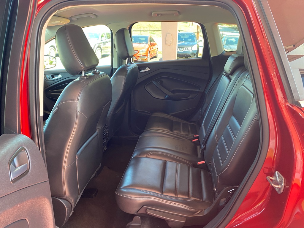 Photo 8 of this FORD ESCAPE