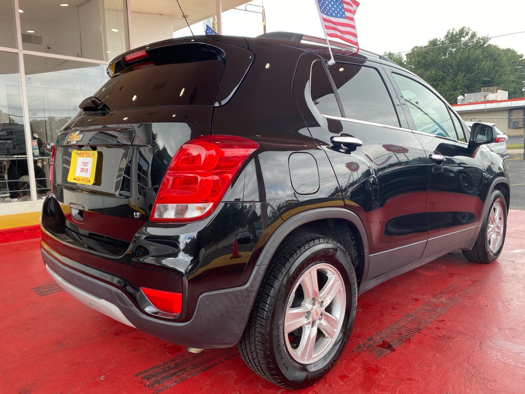 Photo 8 of this CHEVROLET TRAX
