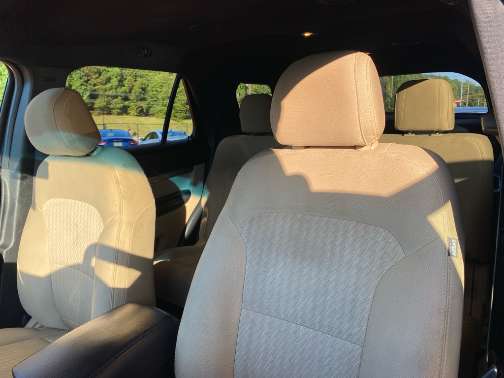 Photo 12 of this FORD EXPLORER