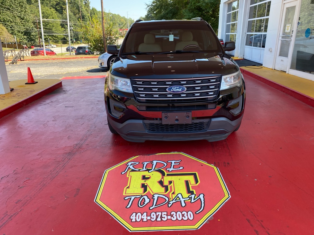 Photo 2 of this FORD EXPLORER