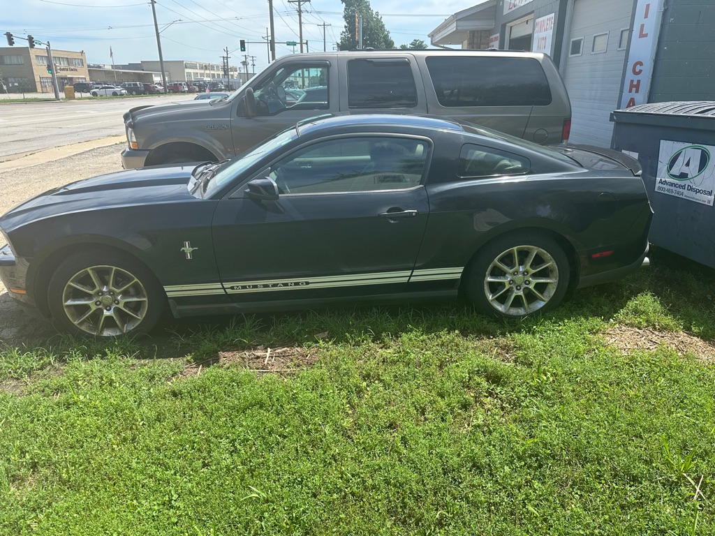 2010 Ford Mustang V6's photo