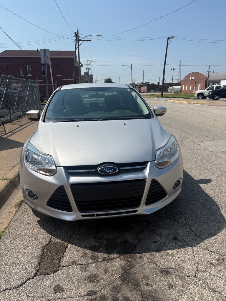 2013 Ford Focus SE's photo