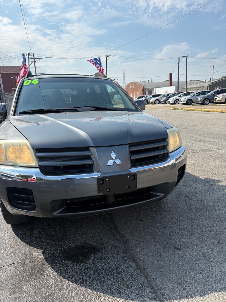 2004 Mitsubishi Endeavor XLS 2WD's photo