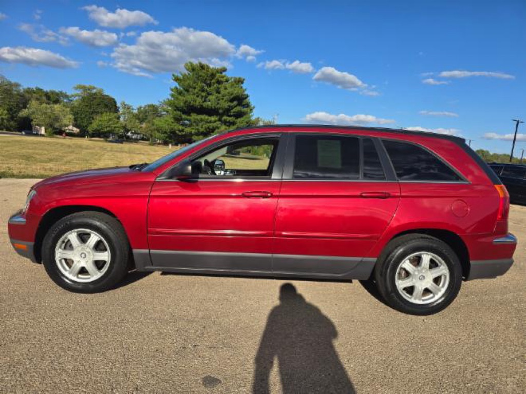 2005 Chrysler Pacifica Touring's photo