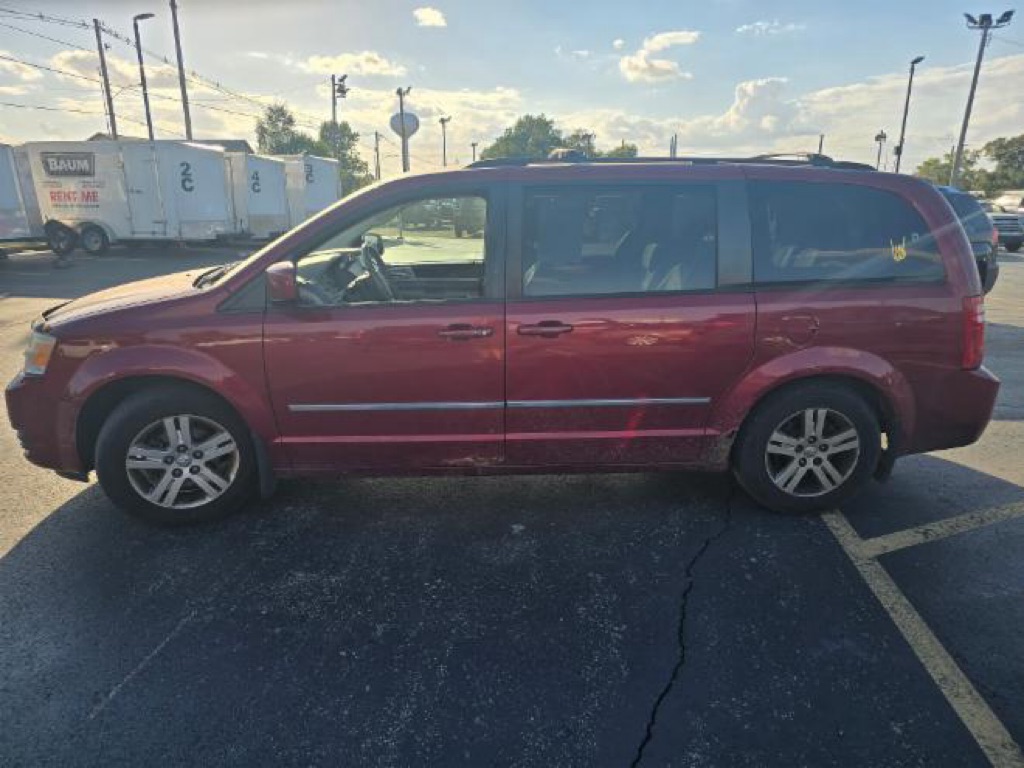 2010 Dodge Grand Caravan Crew's photo
